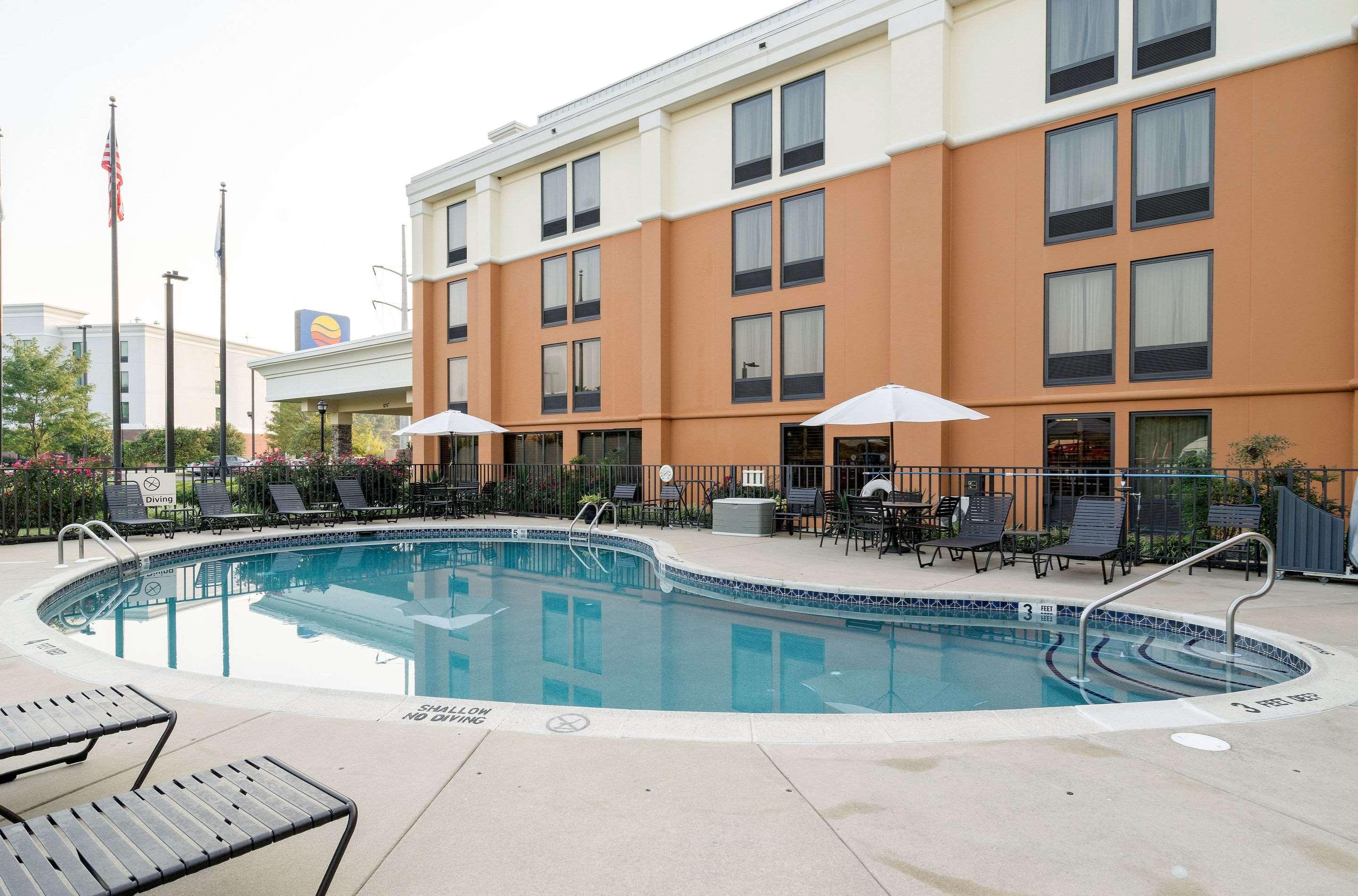 Comfort Inn & Suites Newark - Wilmington Exterior photo