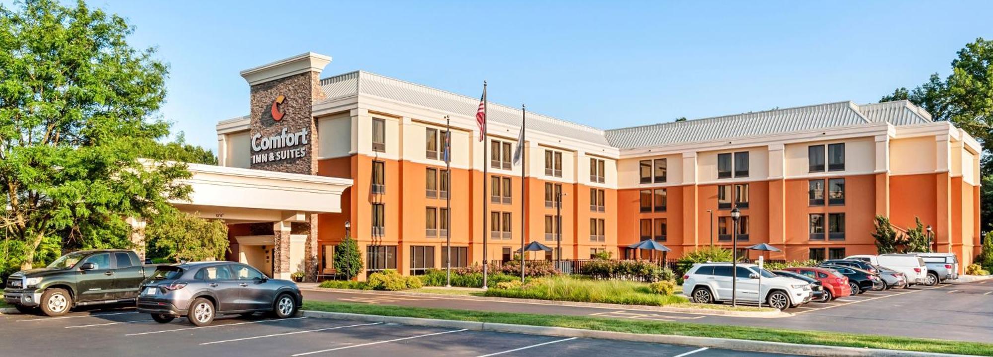 Comfort Inn & Suites Newark - Wilmington Exterior photo